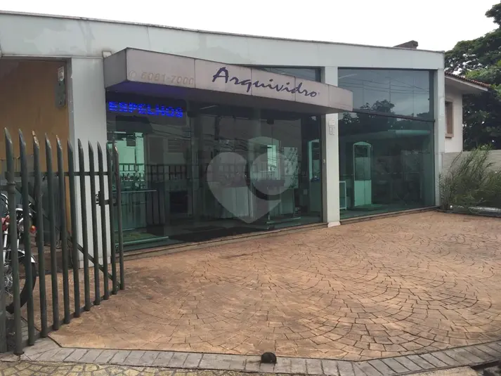 Loja à venda ou para alugar em Aclimação – SP