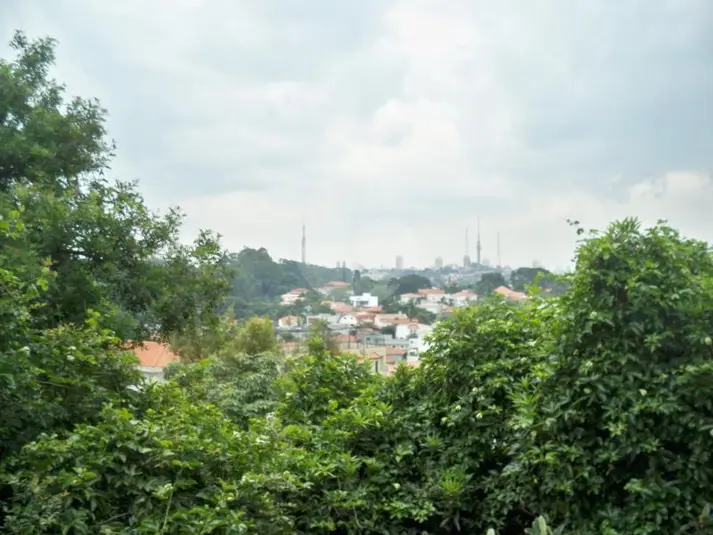Sobrado com 5 quartos à venda em Pacaembú – SP