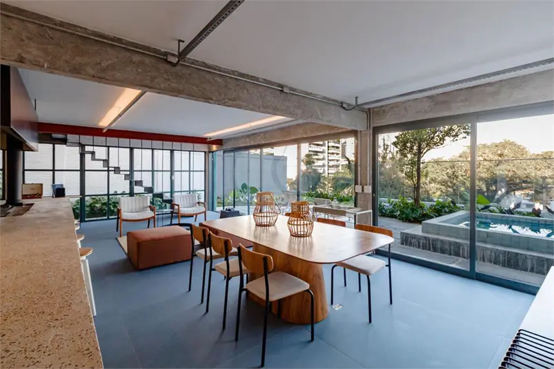 Casa térrea com 3 quartos à venda em Alto de Pinheiros – SP