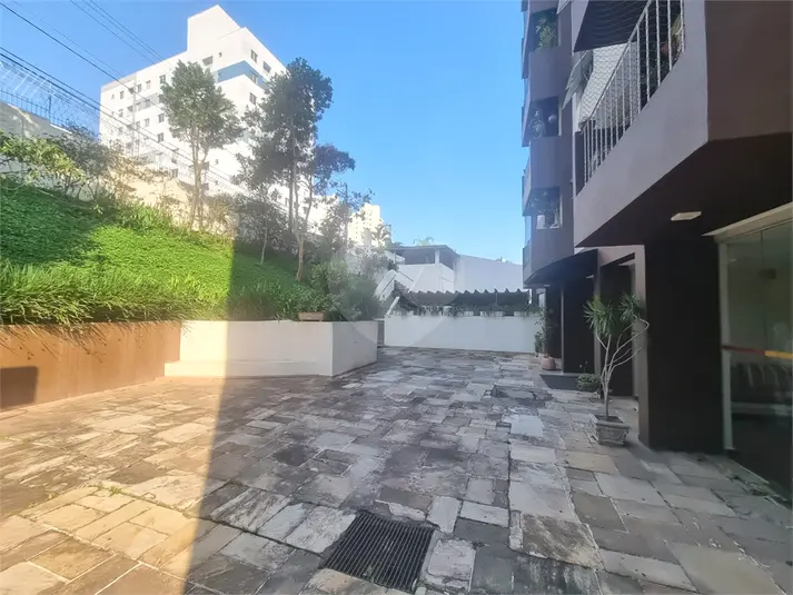 Apartamento com 2 quartos à venda ou para alugar em Vila Sônia – SP
