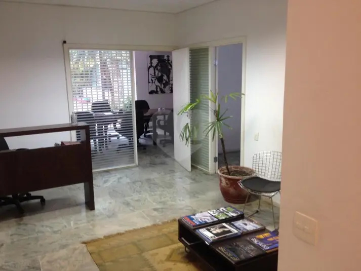 Casa com 1 quarto à venda em Alto de Pinheiros – SP