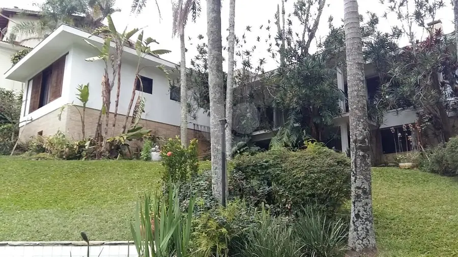 Casa com 5 quartos à venda em Horto – SP