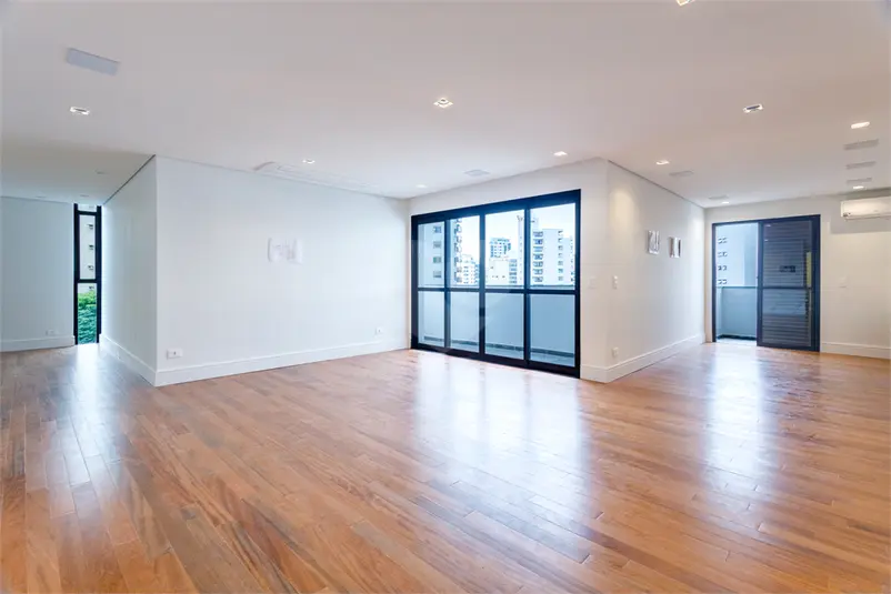 Apartamento com 3 quartos à venda em Moema – SP