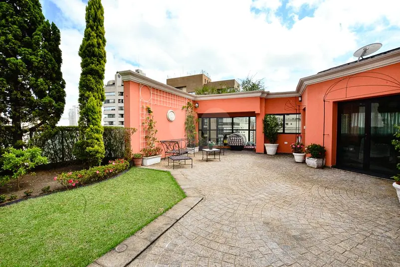 Cobertura com 3 quartos à venda em Moema – SP