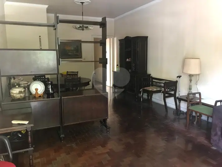 Sobrado com 9 quartos à venda em Cambuci – SP