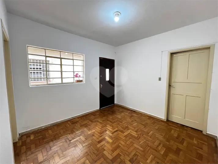 Casa térrea com 1 quarto para alugar em Alto da Lapa – SP