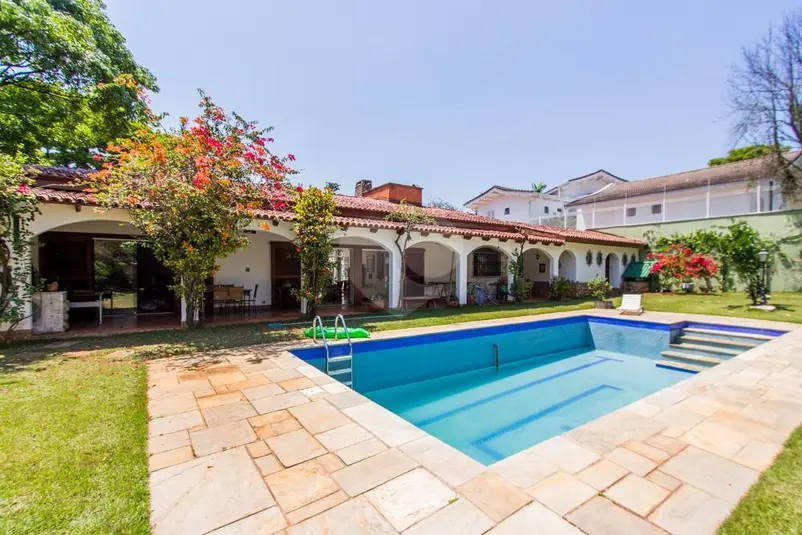 Casa com 4 quartos à venda ou para alugar em Jardim dos Estados – SP