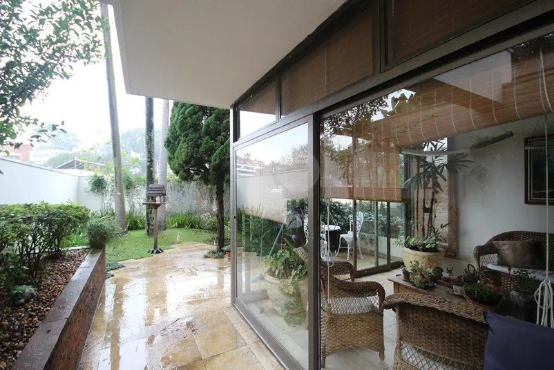 Casa com 5 quartos à venda em Pacaembú – SP