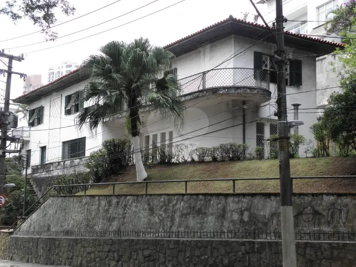 Casa com 4 quartos à venda em Pacaembú – SP