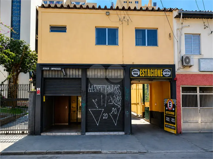 Prédio inteiro à venda ou para alugar em Santana – SP