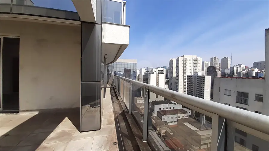 Salas à venda ou para alugar em Liberdade – SP