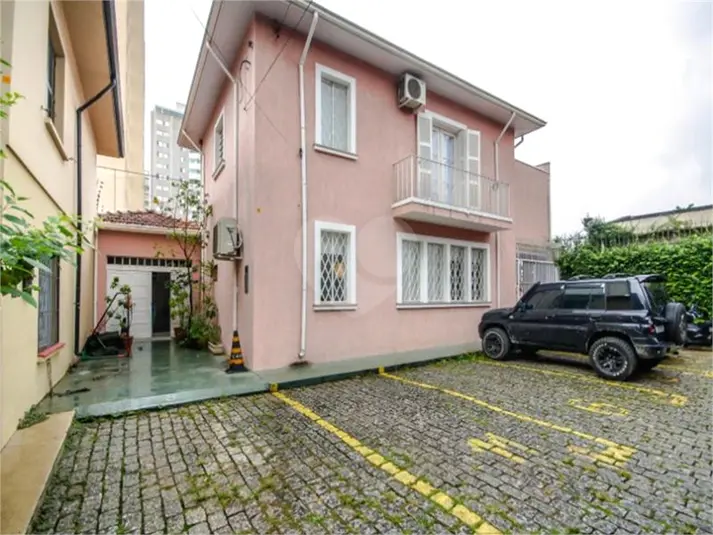 Casa à venda em Perdizes – SP