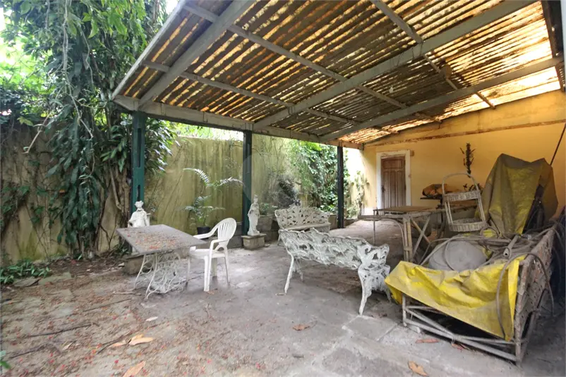 Sobrado com 4 quartos à venda em Alto de Pinheiros – SP
