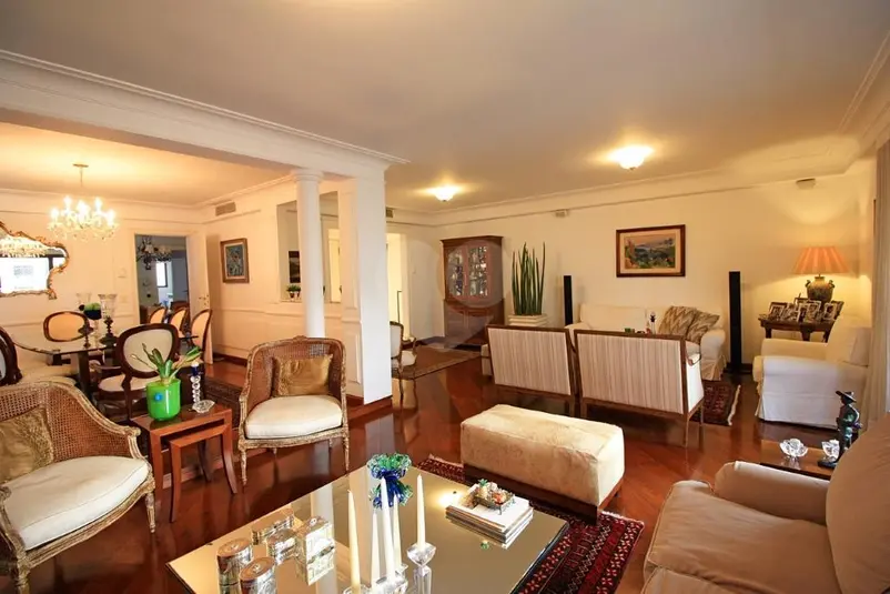 Apartamento com 4 quartos à venda em Moema – SP