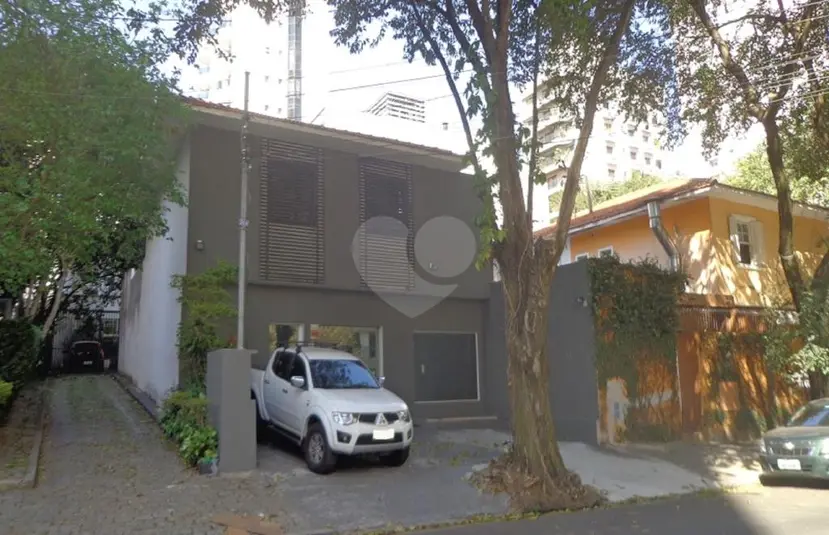 Casa à venda em Moema – SP