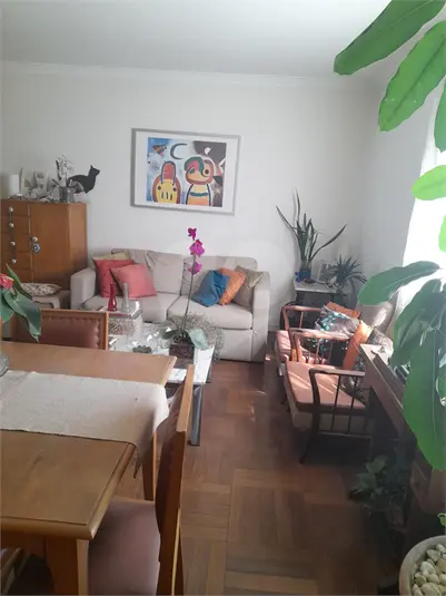 Apartamento com 3 quartos para alugar em Vila Olímpia – SP