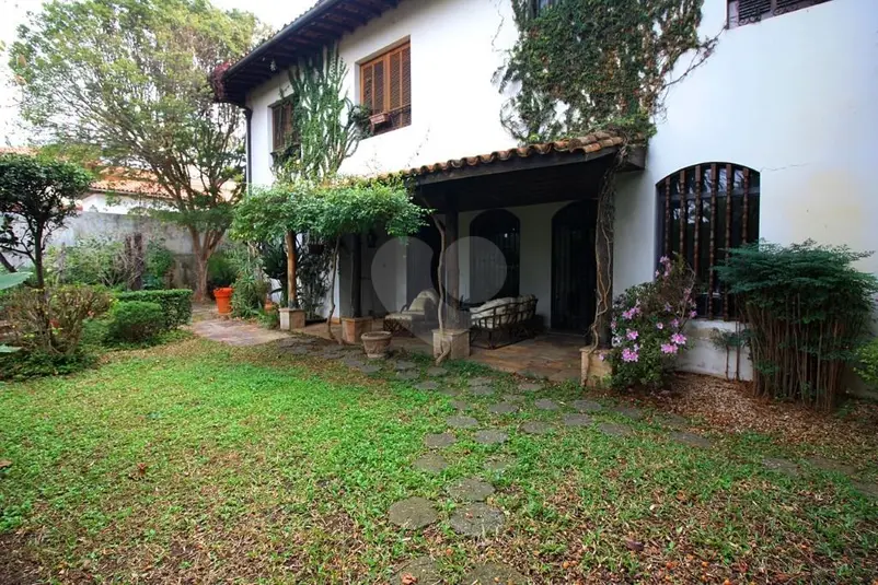 Sobrado com 4 quartos à venda em Cidade Jardim – SP