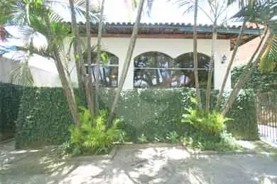 Casa térrea com 4 quartos à venda em Pinheiros – SP