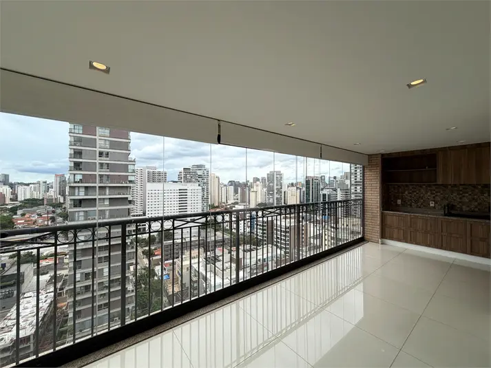 Apartamento com 3 quartos para alugar em Vila Nova Conceição – SP
