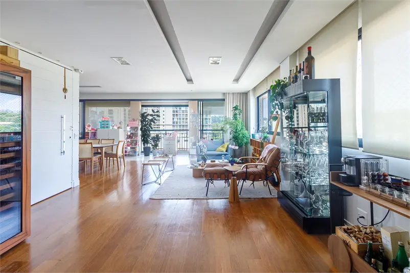 Apartamento com 4 quartos à venda em Morumbi – SP