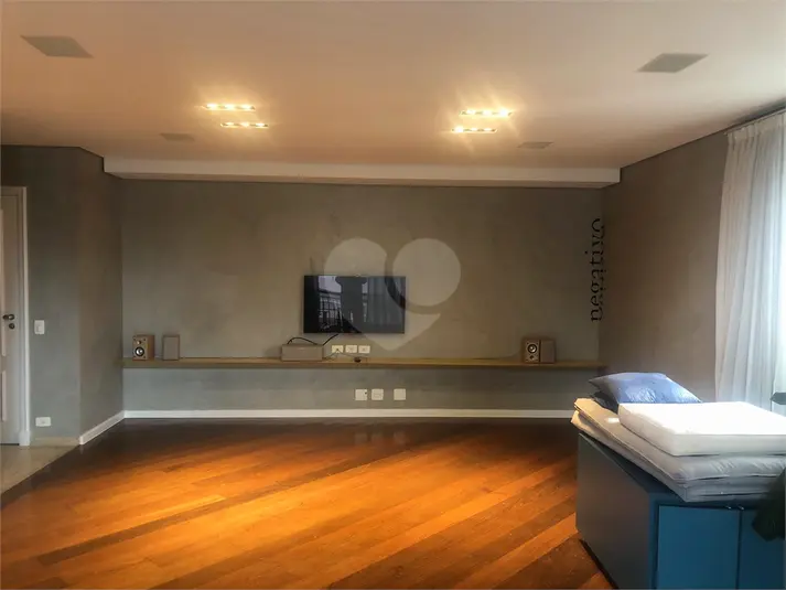 Apartamento com 2 quartos à venda em Moema – SP