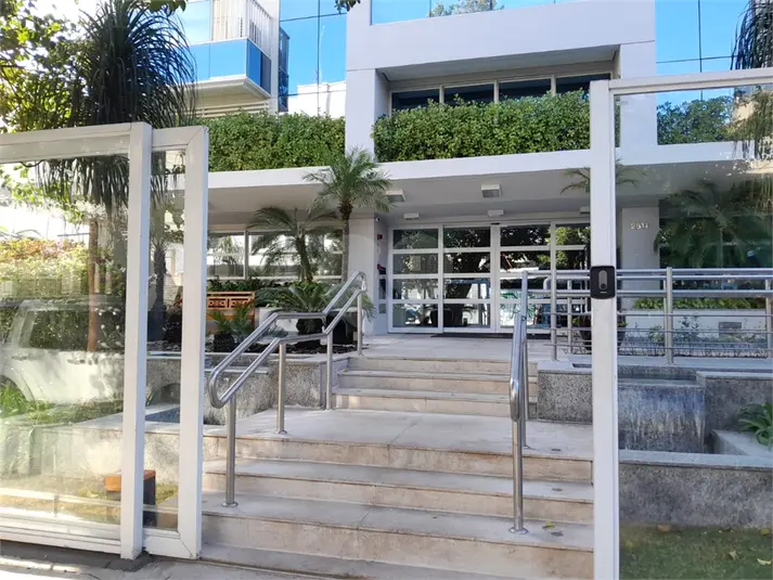Salas com 1 quarto à venda ou para alugar em Pinheiros – SP