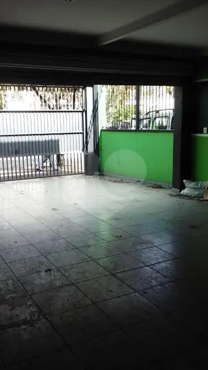Galpão à venda em Bom Retiro – SP
