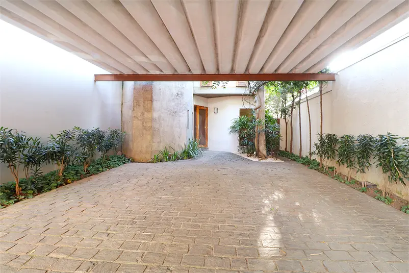 Sobrado com 3 quartos à venda em Alto de Pinheiros – SP