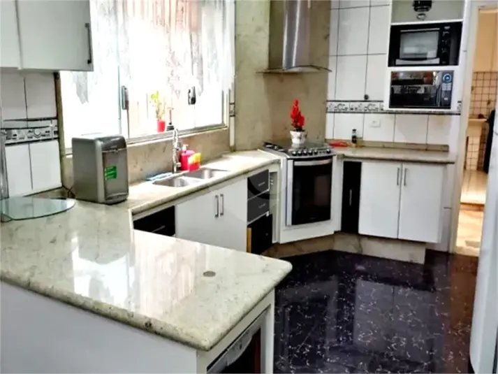 Sobrado com 3 quartos à venda ou para alugar em Vila Palmeiras – SP