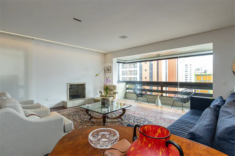 Apartamento com 3 quartos à venda em Moema – SP