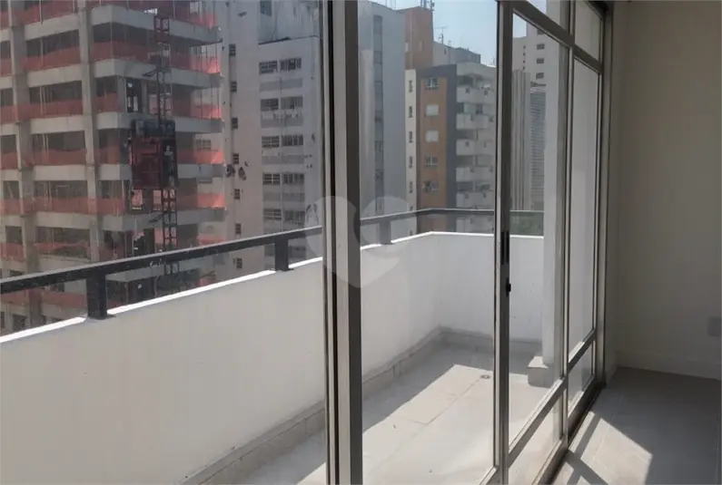 Apartamento com 3 quartos para alugar em Paraíso – SP