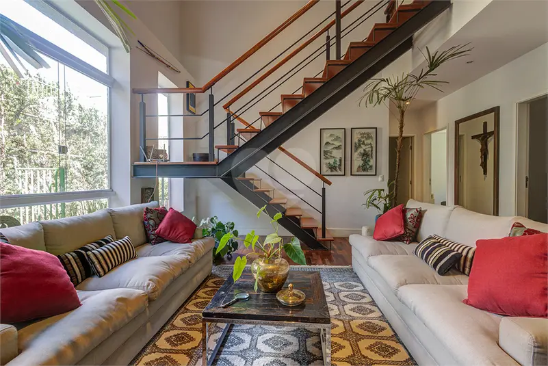 Casa com 4 quartos à venda em Alto de Pinheiros – SP