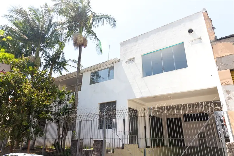 Prédio inteiro à venda em Limão – SP