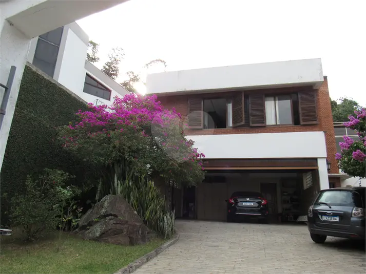 Sobrado com 4 quartos à venda em Tremembé – SP