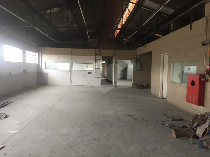 Prédio inteiro à venda ou para alugar em Barra Funda – SP