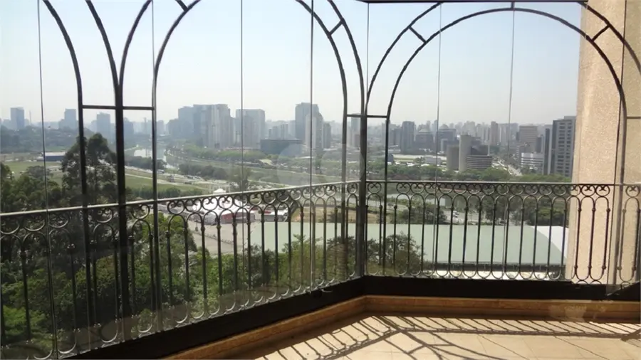 Apartamento com 4 quartos à venda em Panamby – SP