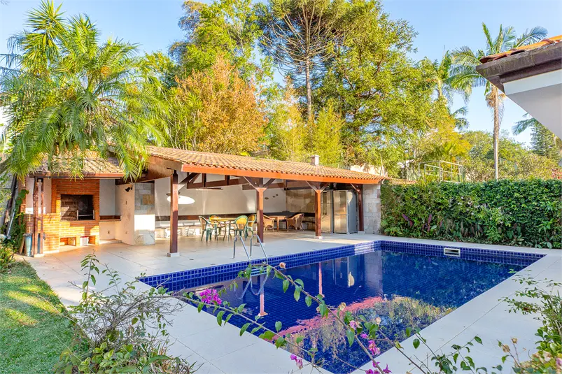 Casa térrea com 5 quartos à venda em Jardim Marajoara – SP