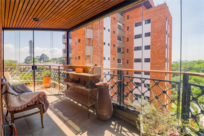 Apartamento com 4 quartos à venda em Alto de Pinheiros – SP