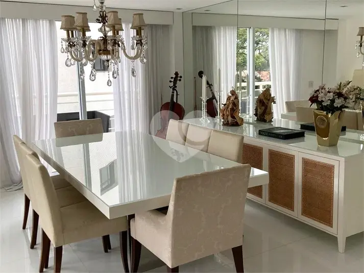Apartamento com 4 quartos à venda em Moema – SP