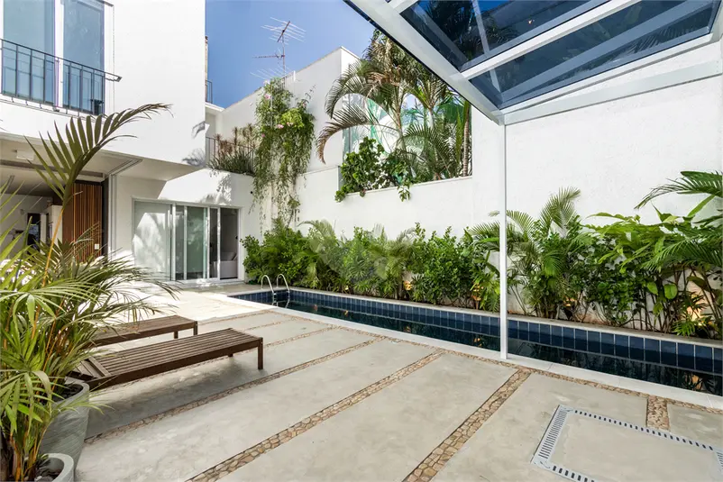 Casa com 4 quartos à venda em Jardim Luzitânia – SP