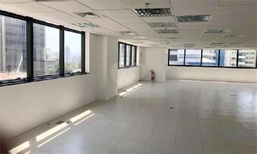 Prédio inteiro à venda em Bela Vista – SP