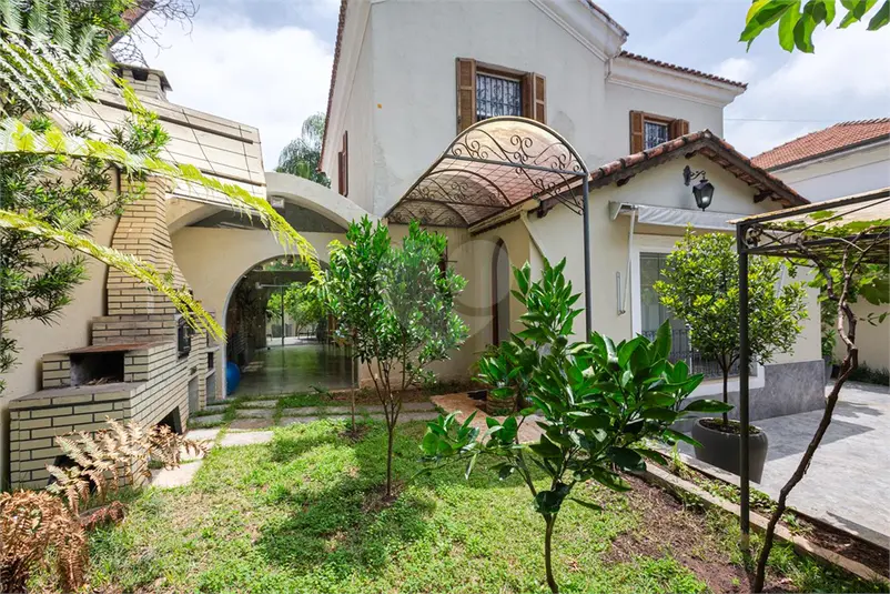 Casa com 3 quartos à venda em Pacaembú – SP