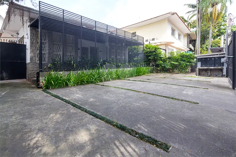 Casa térrea com 1 quarto à venda em Pacaembú – SP