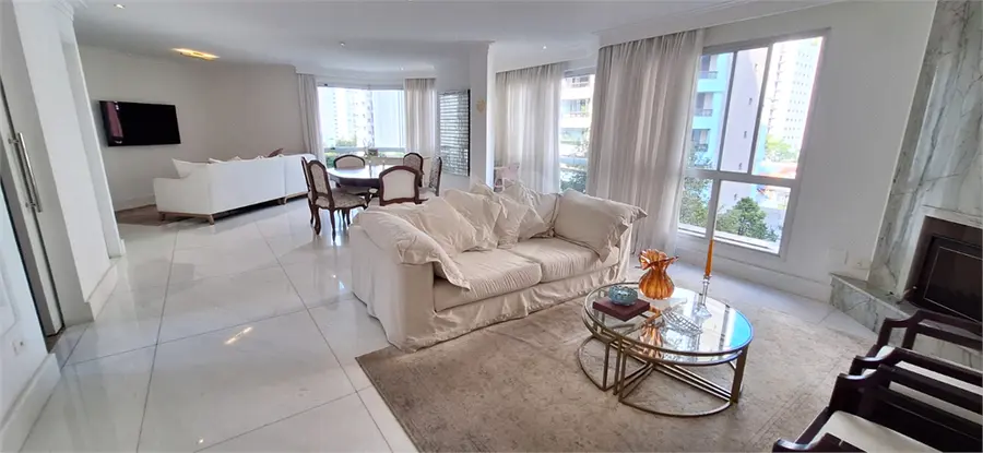 Apartamento com 3 quartos à venda em Moema – SP
