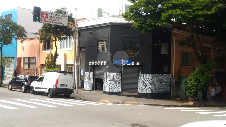 Prédio inteiro à venda em Santana – SP