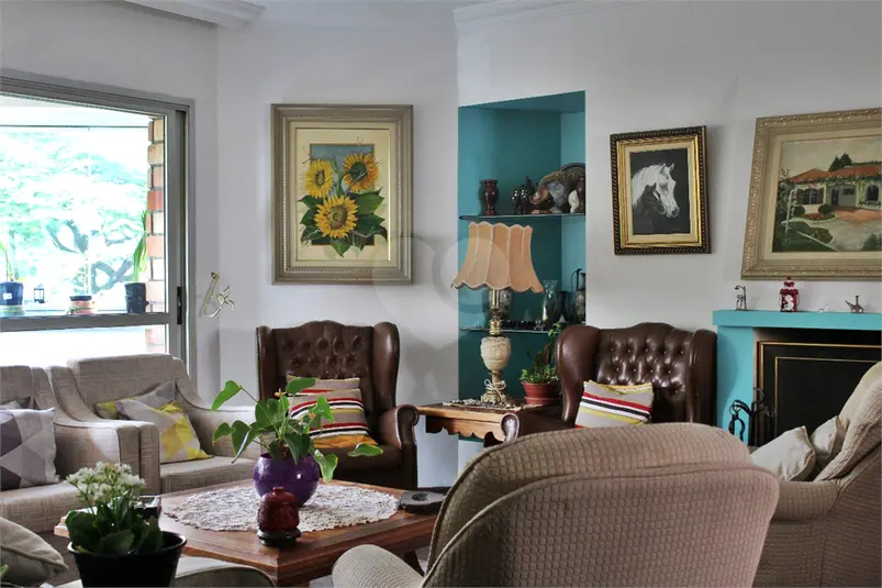 Apartamento com 4 quartos à venda em Moema – SP
