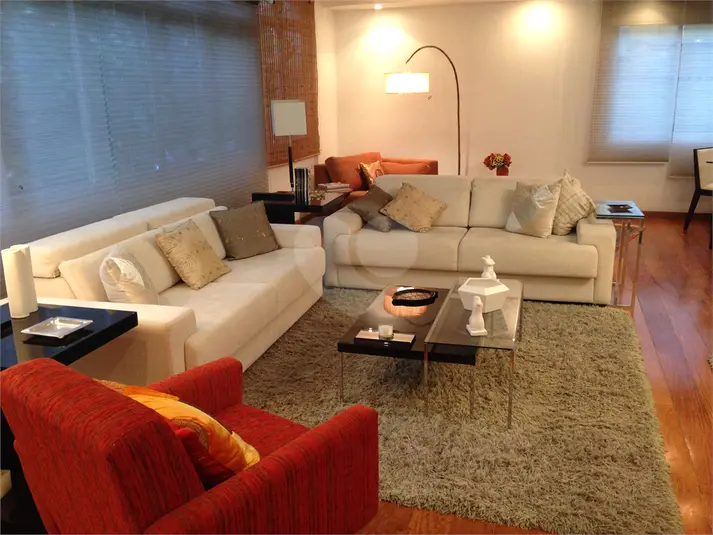 Apartamento com 3 quartos à venda em Itaim Bibi – SP