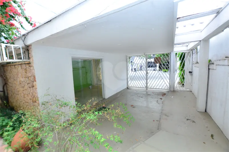 Sobrado com 4 quartos para alugar em Moema – SP