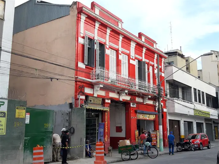 Prédio inteiro à venda em Centro – SP