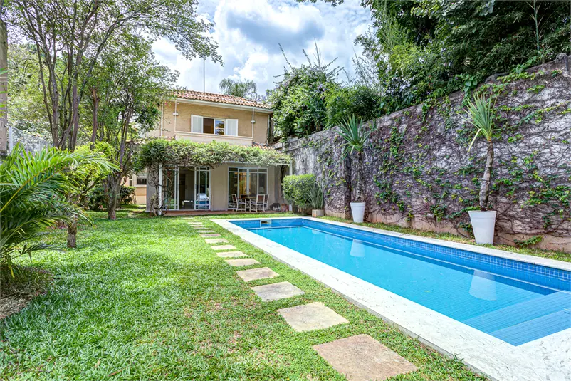 Casa com 4 quartos à venda ou para alugar em Brooklin Velho – SP